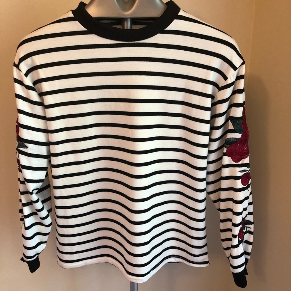 Embroidered Striped Top - Picture 3 of 6